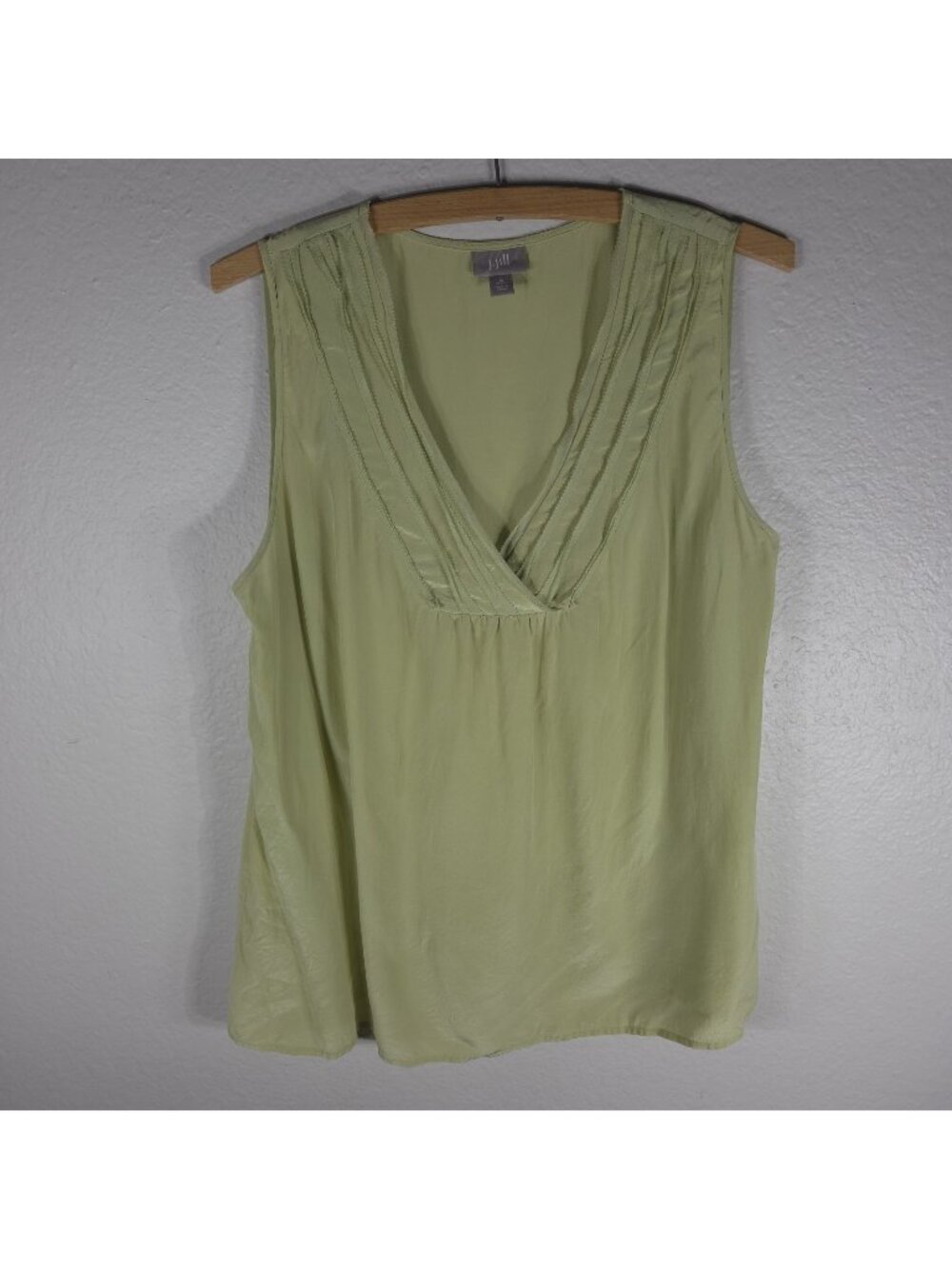 J. Jill Lime Green 100% Silk Sleeveless Tank Top Pleated V-Neck Petite Size M